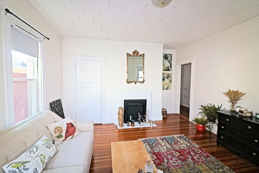 2 bed, 1 bath apartment for rent at 100 Quincy Ave Unit 4, Winthrop — photo 2 of 9