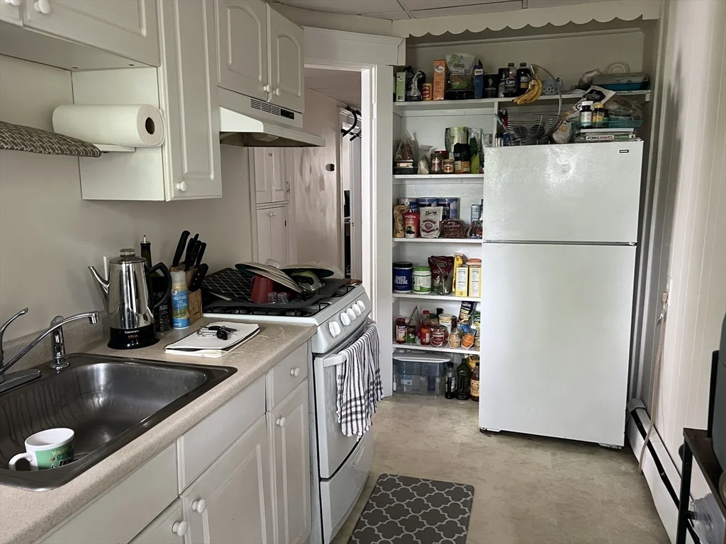 2 bed, 1 bath apartment for rent at 100 Quincy Ave Unit 5, Winthrop — photo 6 of 17