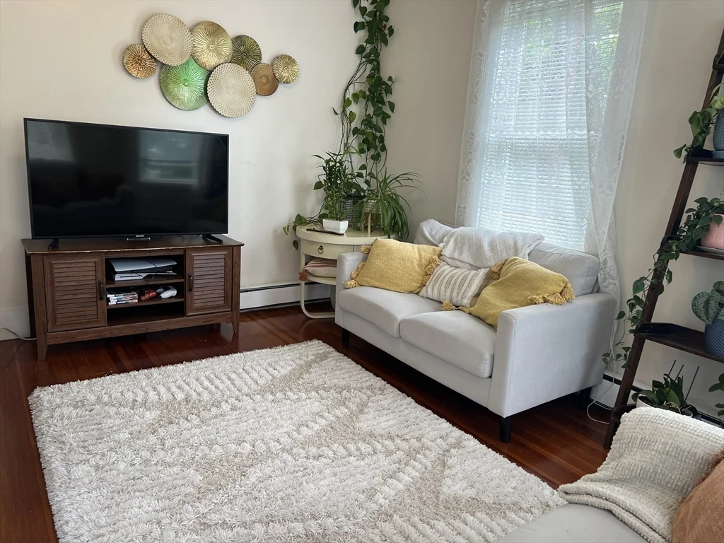 2 bed, 1 bath apartment for rent at 100 Quincy Ave Unit 5, Winthrop — photo 4 of 17