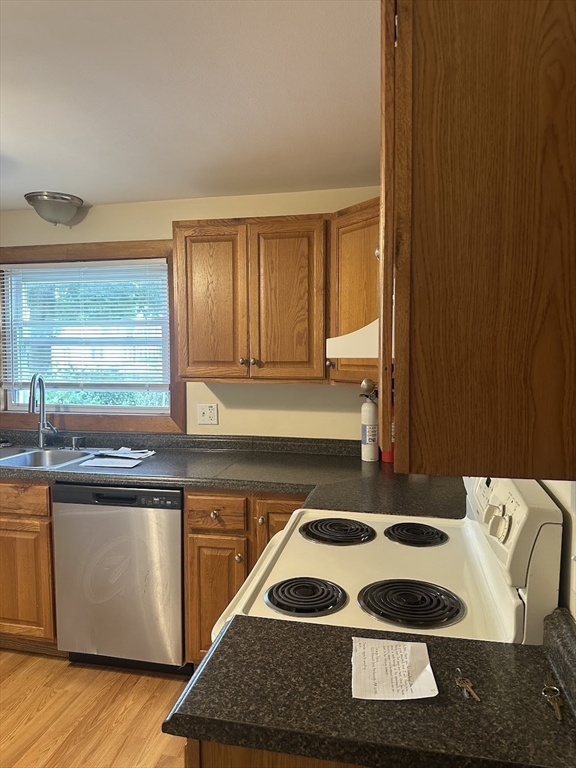1 bed, 1 bath apartment for rent at 100 Readville Unit 1, Hyde Park — photo 6 of 9