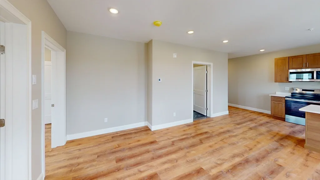 2 bed, 1 bath apartment for rent at 100 Revere Unit 501, Revere Beach — photo 4 of 11