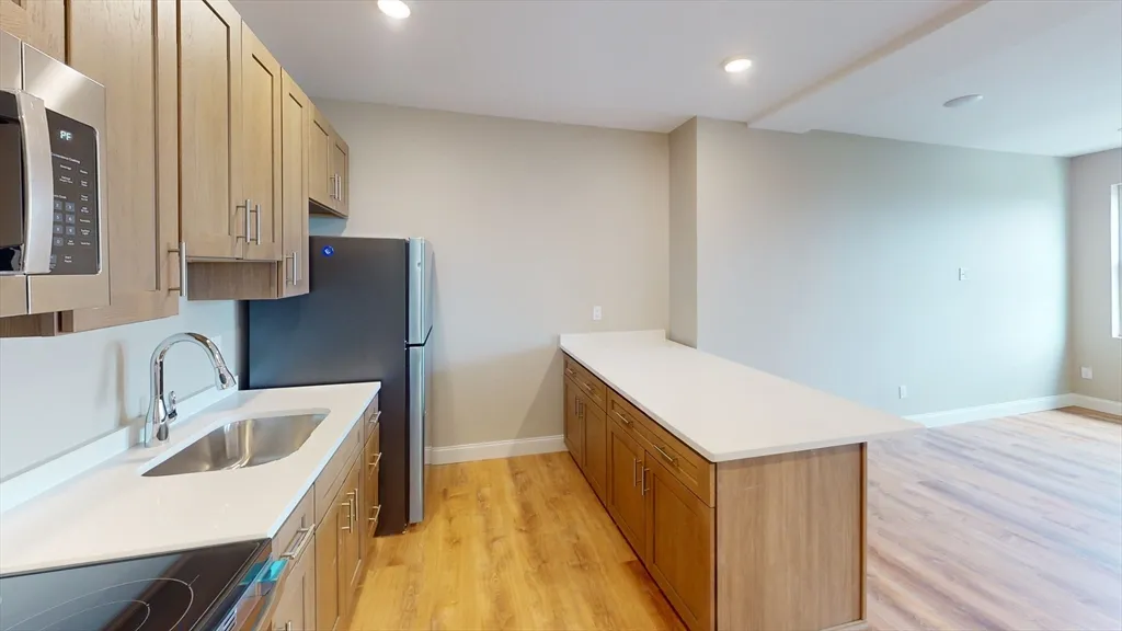 1 bed, 1 bath apartment for rent at 100 Revere Unit 504, Revere Beach — photo 2 of 10
