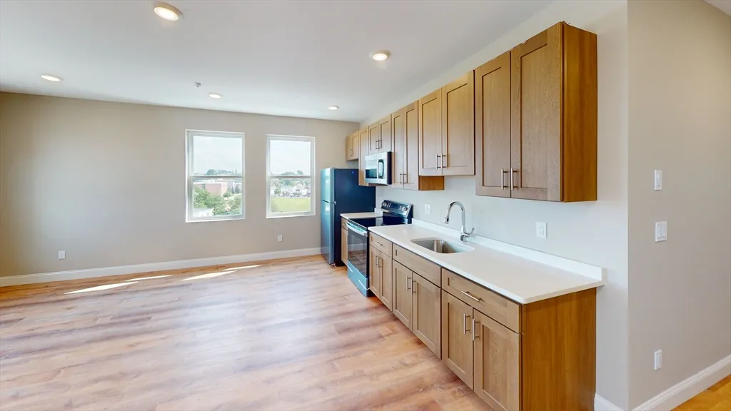 2 bed, 1 bath apartment for rent at 100 Revere Unit 506, Revere Beach — photo 2 of 11
