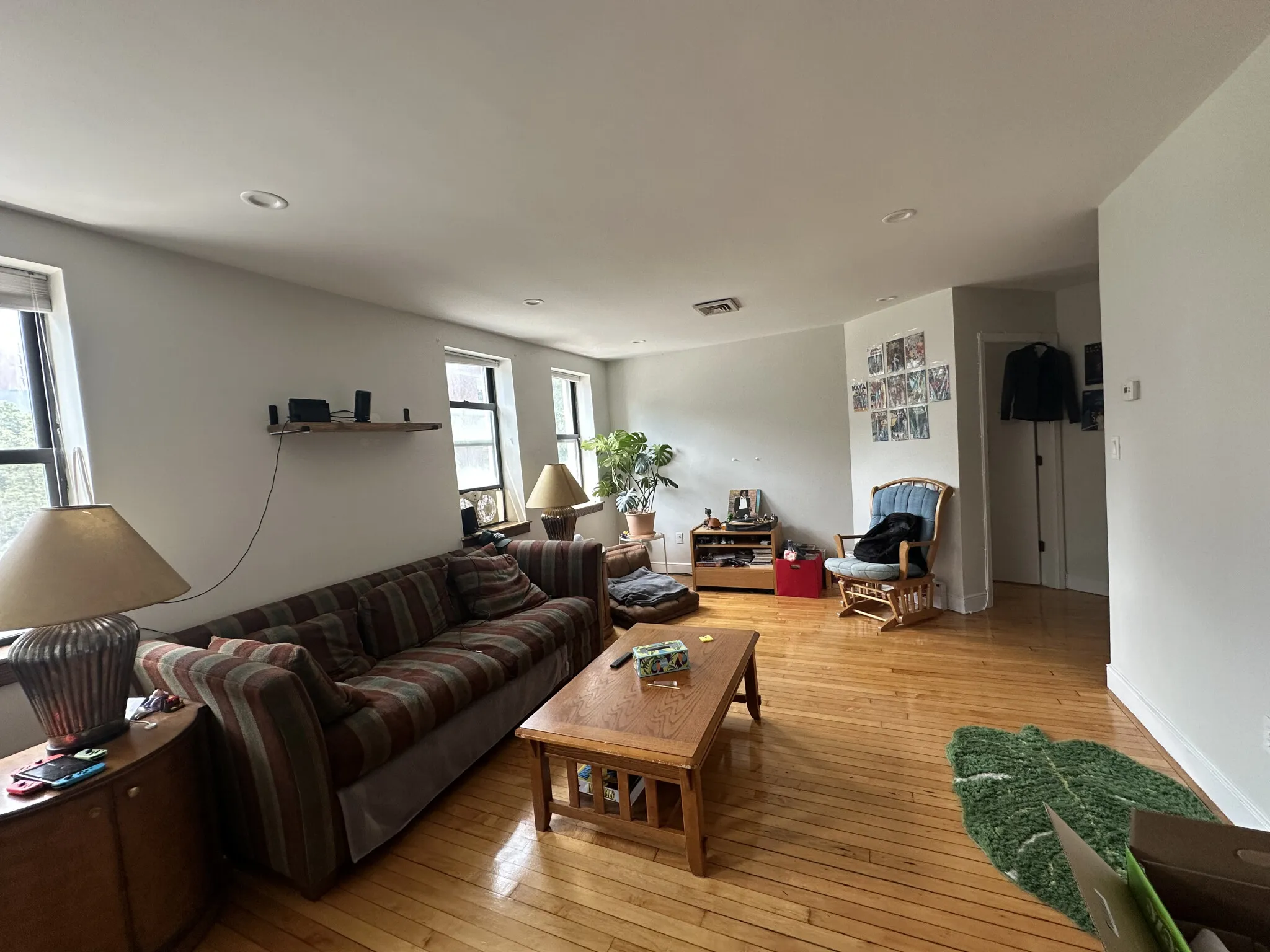 2 bed, 2 bath apartment for rent at 100 Riverway Unit 4, Longwood — photo 4 of 17
