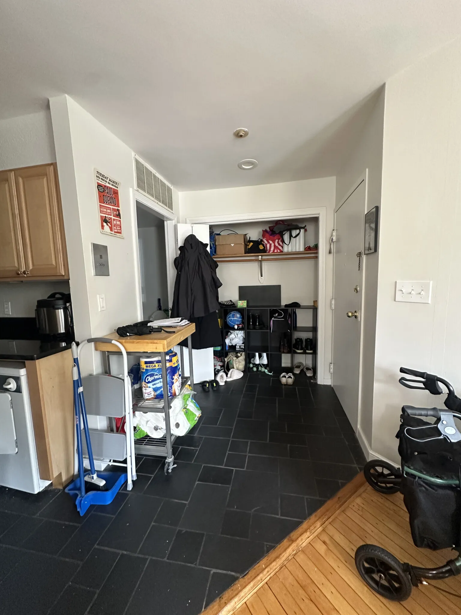 2 bed, 2 bath apartment for rent at 100 Riverway Unit 4, Longwood — photo 2 of 17