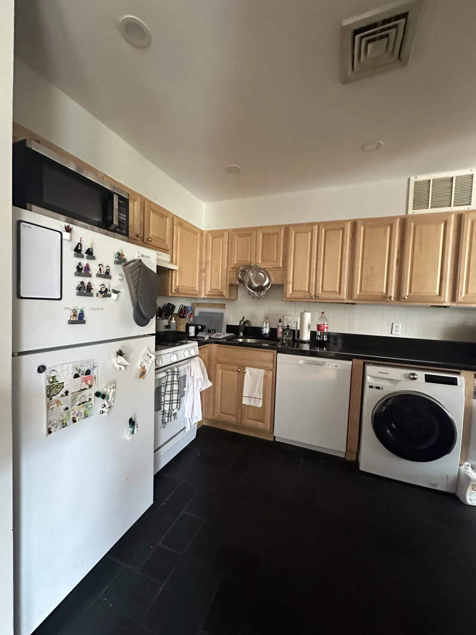 2 bed, 2 bath apartment for rent at 100 Riverway Unit 4, Longwood — photo 6 of 17