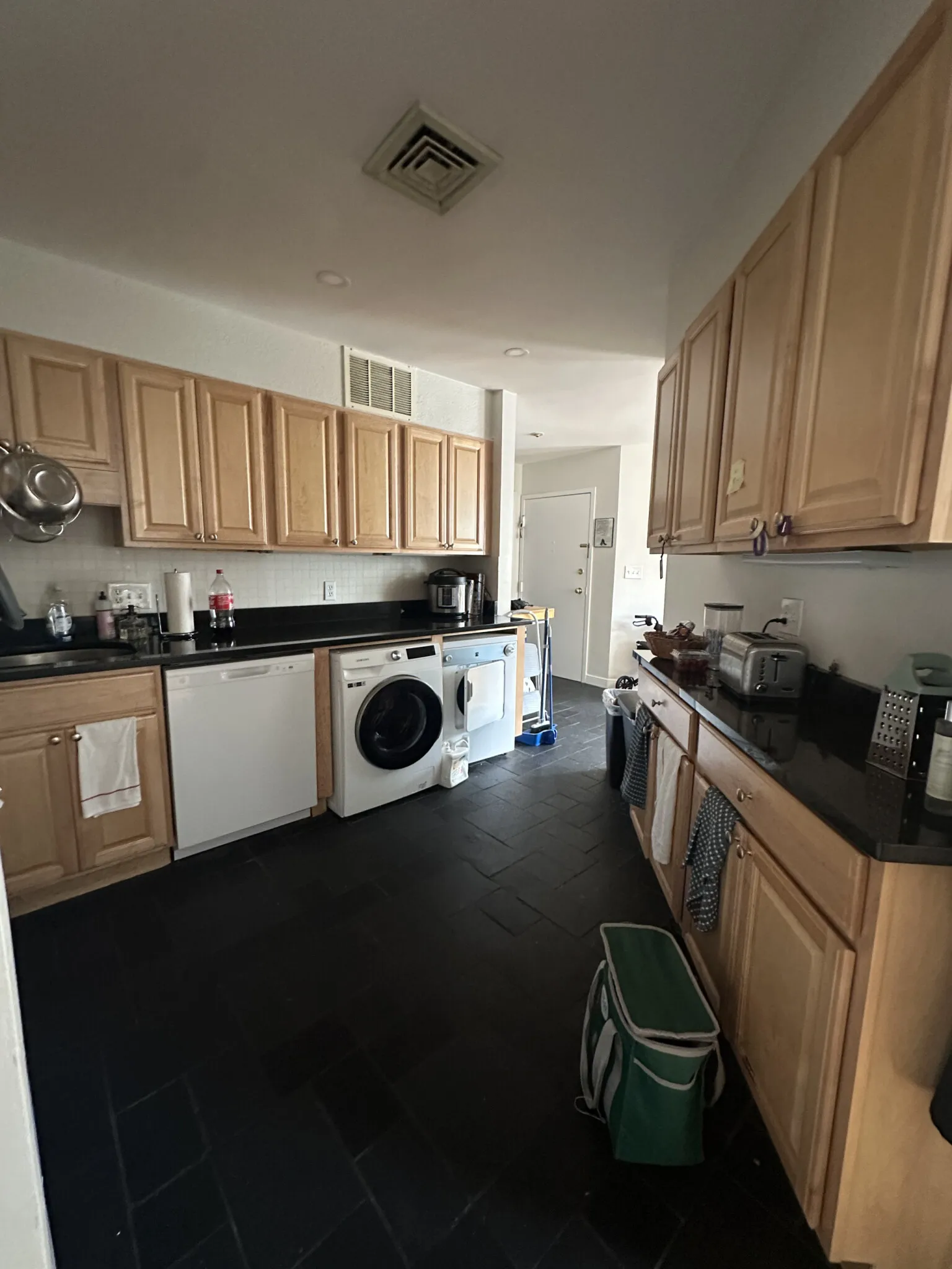 2 bed, 2 bath apartment for rent at 100 Riverway Unit 4, Longwood — photo 7 of 17