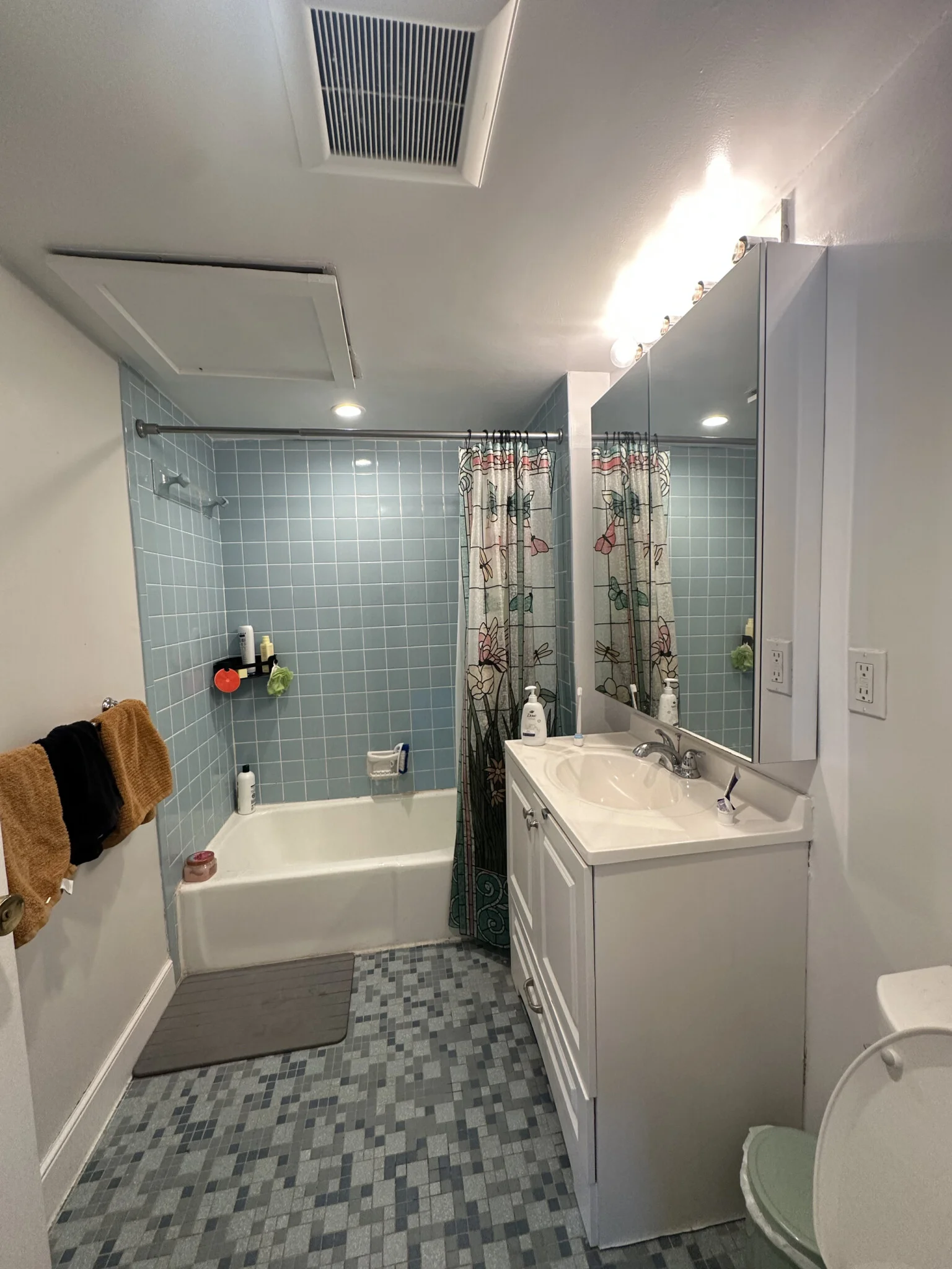 2 bed, 2 bath apartment for rent at 100 Riverway Unit 4, Longwood — photo 16 of 17