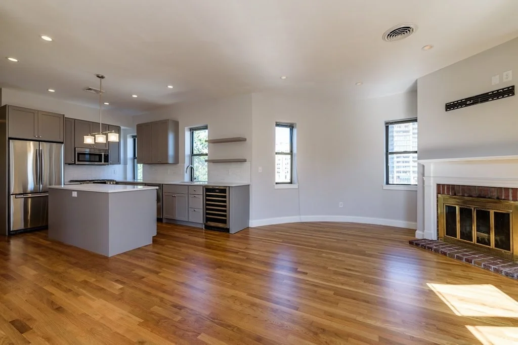 2 bed, 1 bath apartment for rent at 100 Riverway Unit 7, Fenway — photo 6 of 19