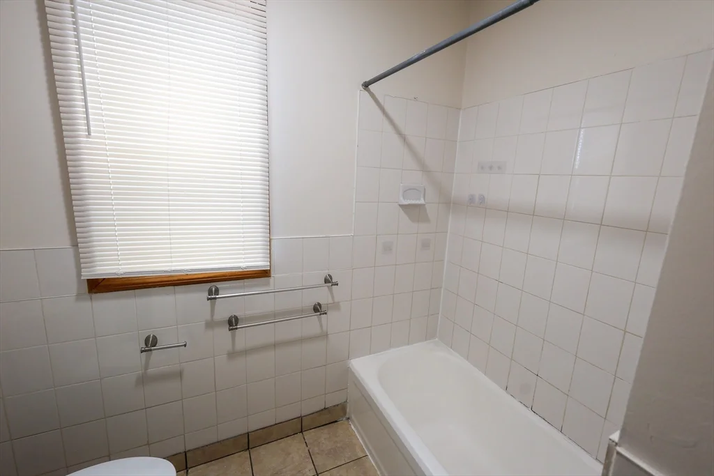 2 bed, 1 bath apartment for rent at 100 Seaver St Unit 12A, Roxbury — photo 13 of 17