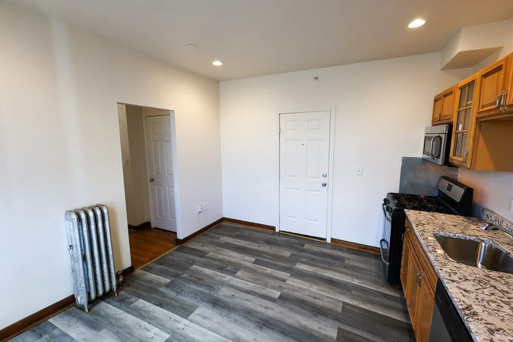 2 bed, 1 bath apartment for rent at 100 Seaver St Unit 12A, Roxbury — photo 5 of 17
