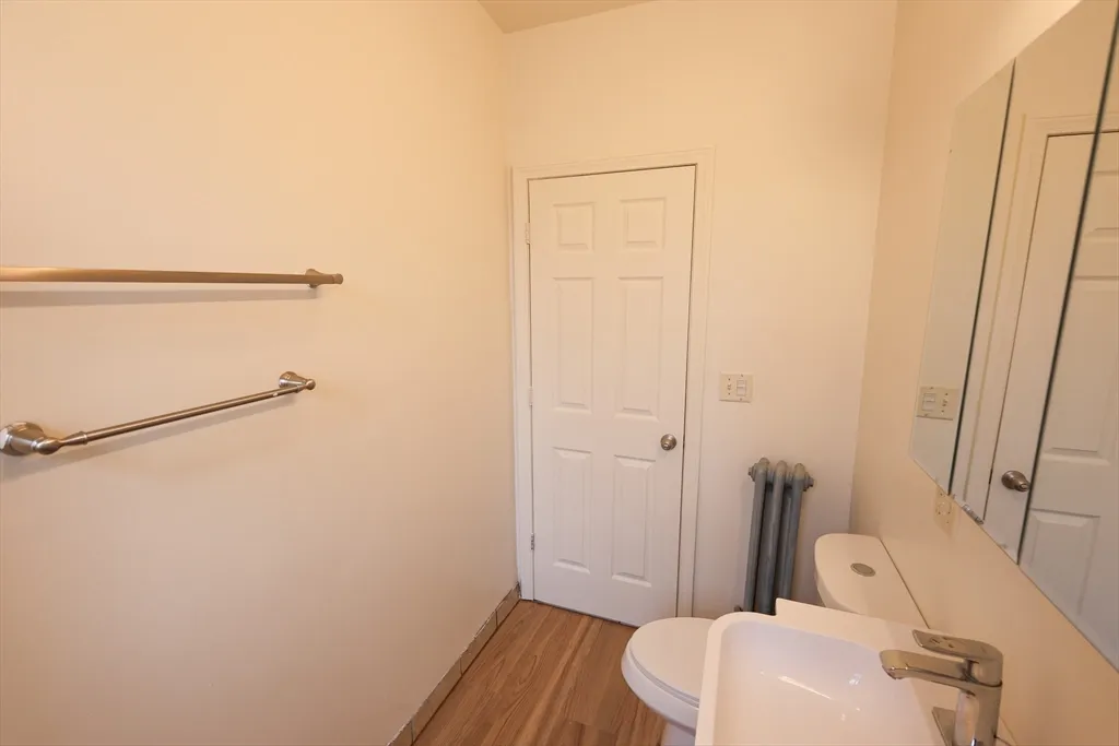 3 bed, 1 bath apartment for rent at 100 Seaver St Unit 12B, Roxbury — photo 11 of 20