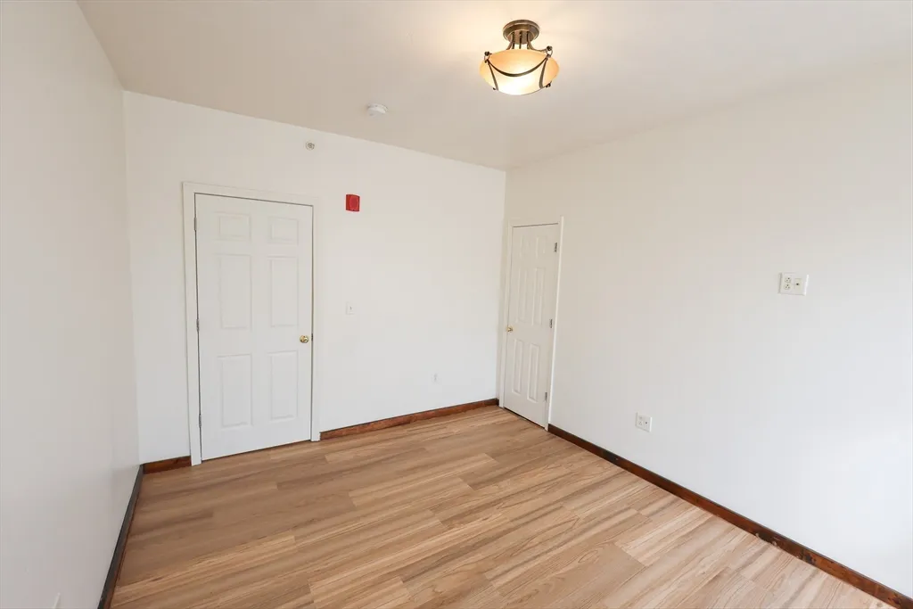 3 bed, 1 bath apartment for rent at 100 Seaver St Unit 12B, Roxbury — photo 17 of 20