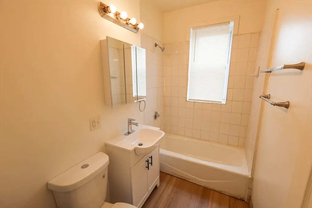 3 bed, 1 bath apartment for rent at 100 Seaver St Unit 12B, Roxbury — photo 10 of 20