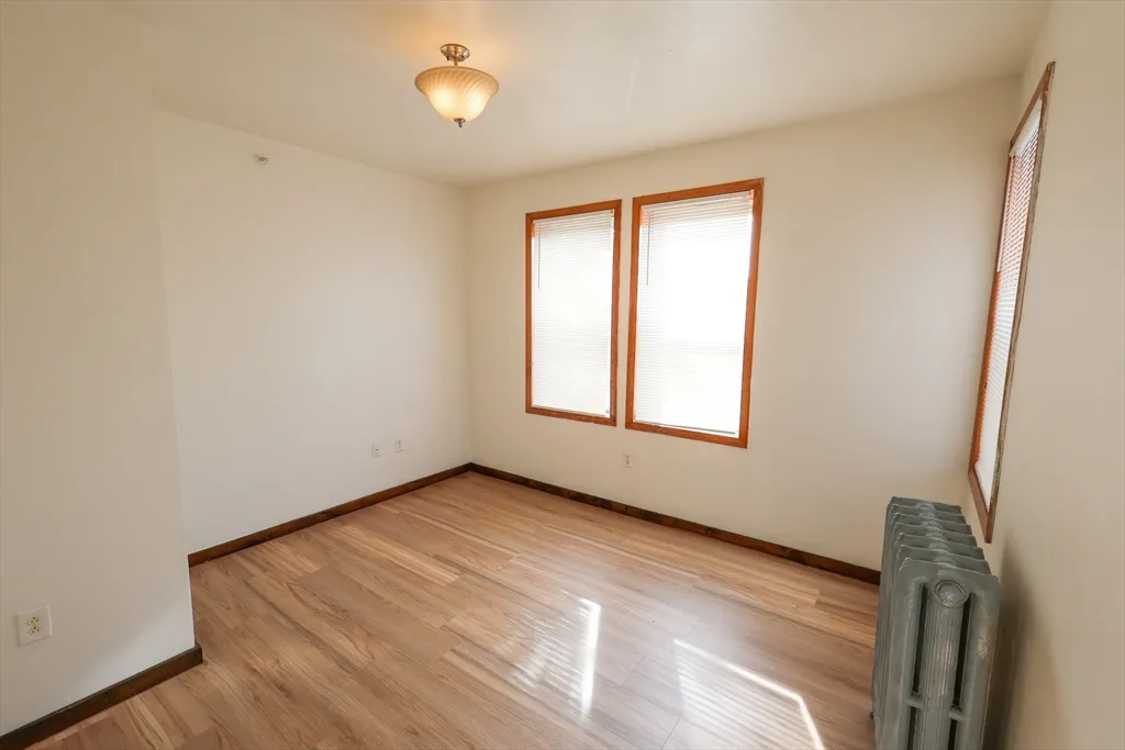 3 bed, 1 bath apartment for rent at 100 Seaver St Unit 12B, Roxbury — photo 14 of 20