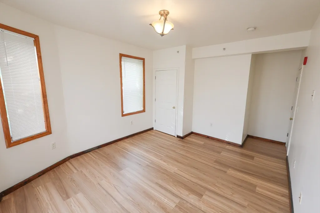 3 bed, 1 bath apartment for rent at 100 Seaver St Unit 12B, Roxbury — photo 19 of 20