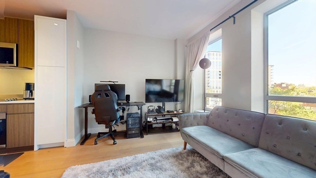Studio bed, 1 bath apartment for rent at 100 Shawmut Unit 413, South End — photo 4 of 20