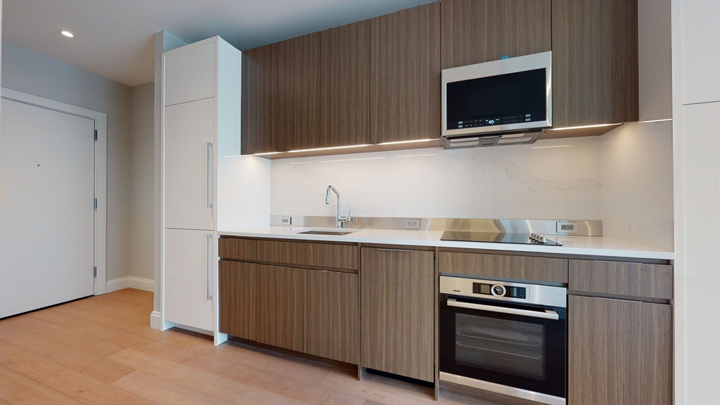 Studio bed, 1 bath apartment for rent at 100 Shawmut Unit 413, South End