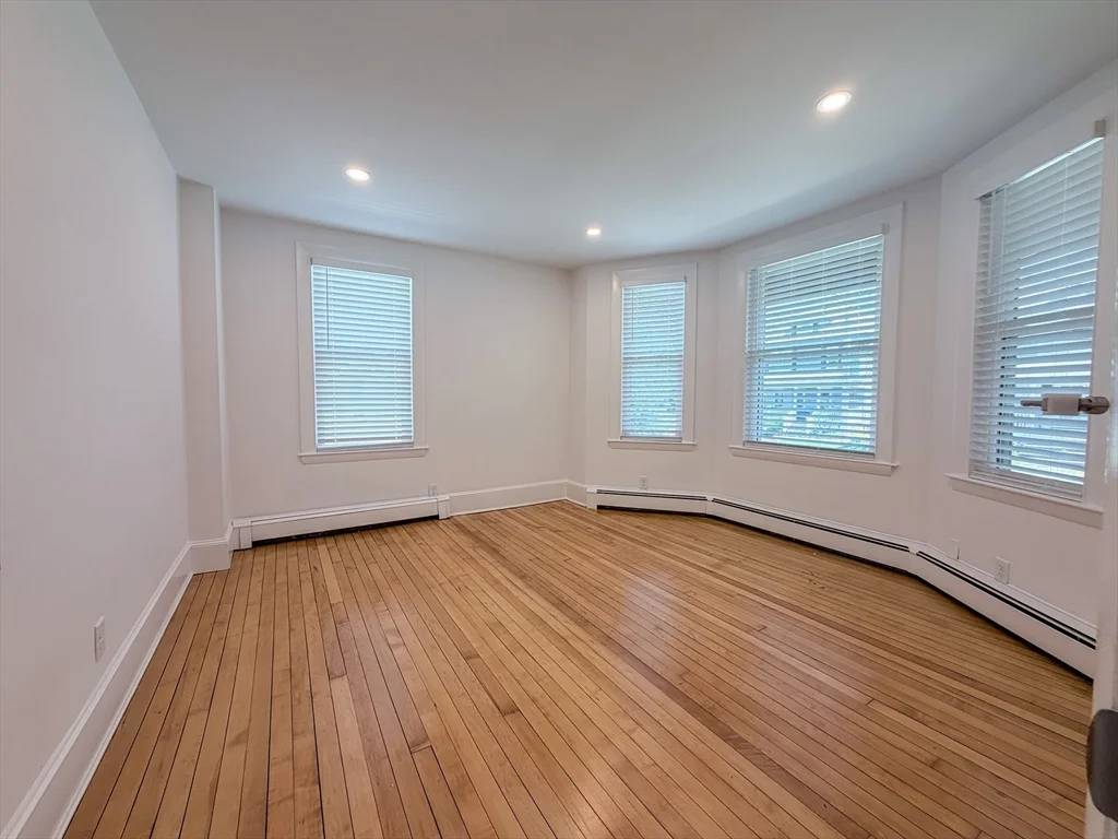 2 bed, 1 bath apartment for rent at 100 Sheridan Ave Unit 100, Glenwood — photo 18 of 32