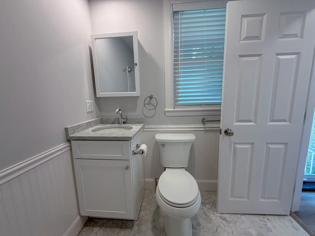 2 bed, 1 bath apartment for rent at 100 Sheridan Ave Unit 100, Glenwood — photo 28 of 32