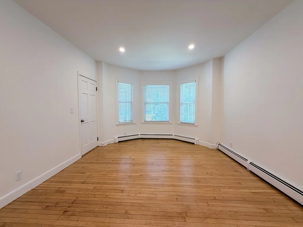 2 bed, 1 bath apartment for rent at 100 Sheridan Ave Unit 100, Glenwood — photo 16 of 32