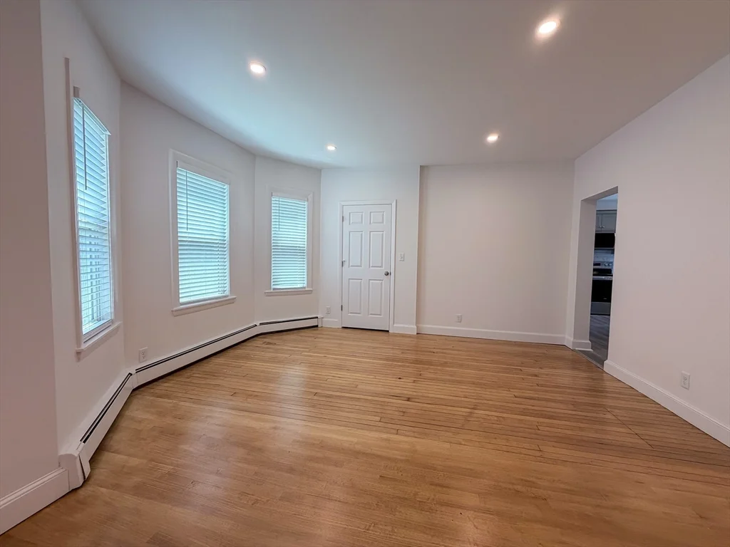 2 bed, 1 bath apartment for rent at 100 Sheridan Ave Unit 100, Glenwood — photo 15 of 32