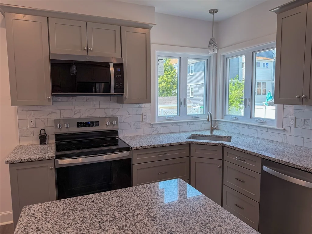 2 bed, 1 bath apartment for rent at 100 Sheridan Ave Unit 100, Glenwood — photo 9 of 32