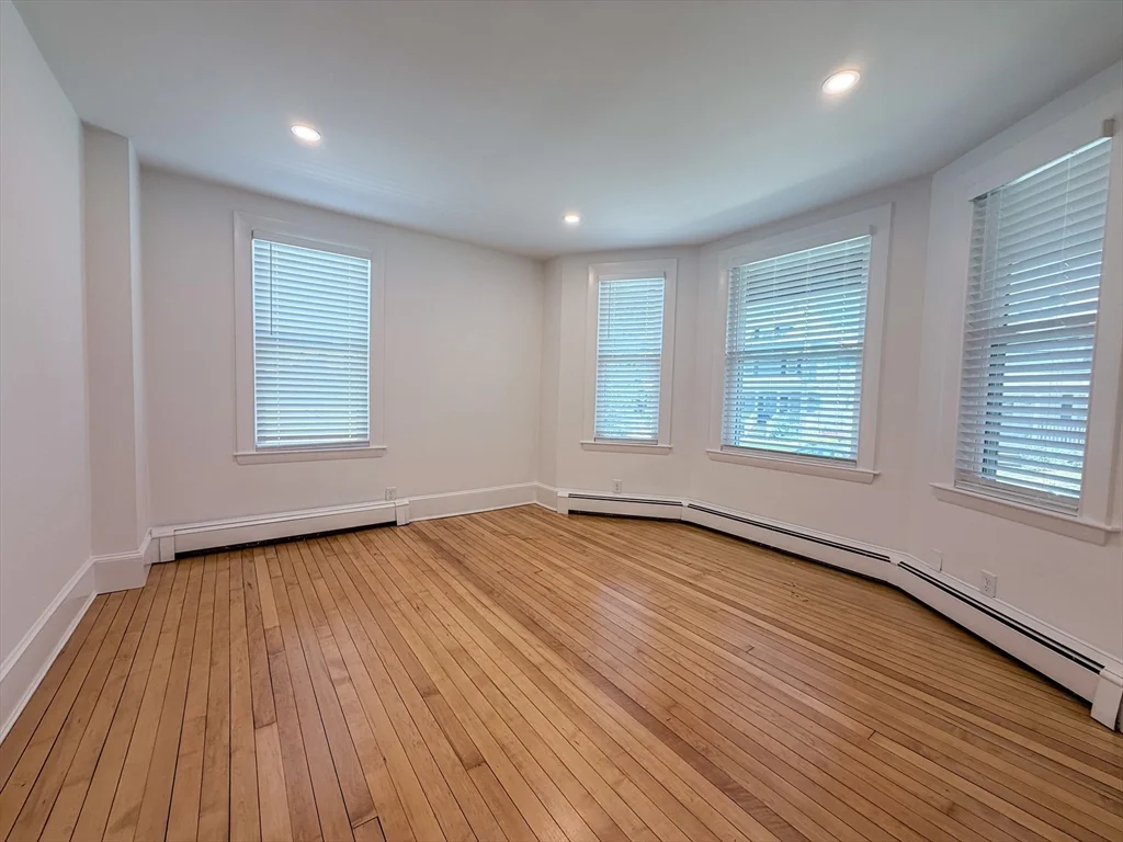 2 bed, 1 bath apartment for rent at 100 Sheridan Ave Unit 100, Glenwood — photo 17 of 32