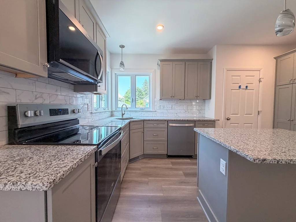 2 bed, 1 bath apartment for rent at 100 Sheridan Ave Unit 100, Glenwood