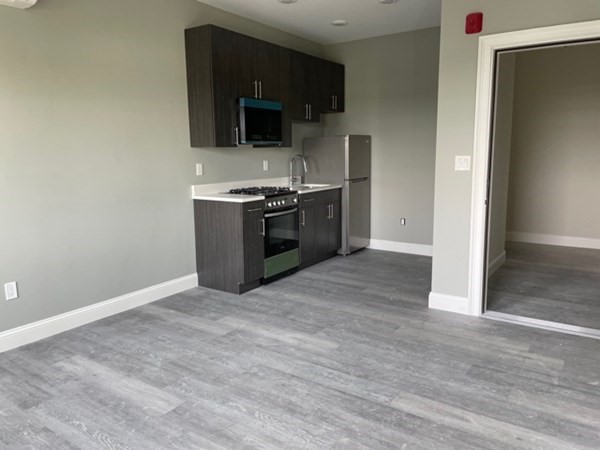 1 bed, 1 bath apartment for rent at 100 Shirley Ave Unit 407, Revere — photo 2 of 8
