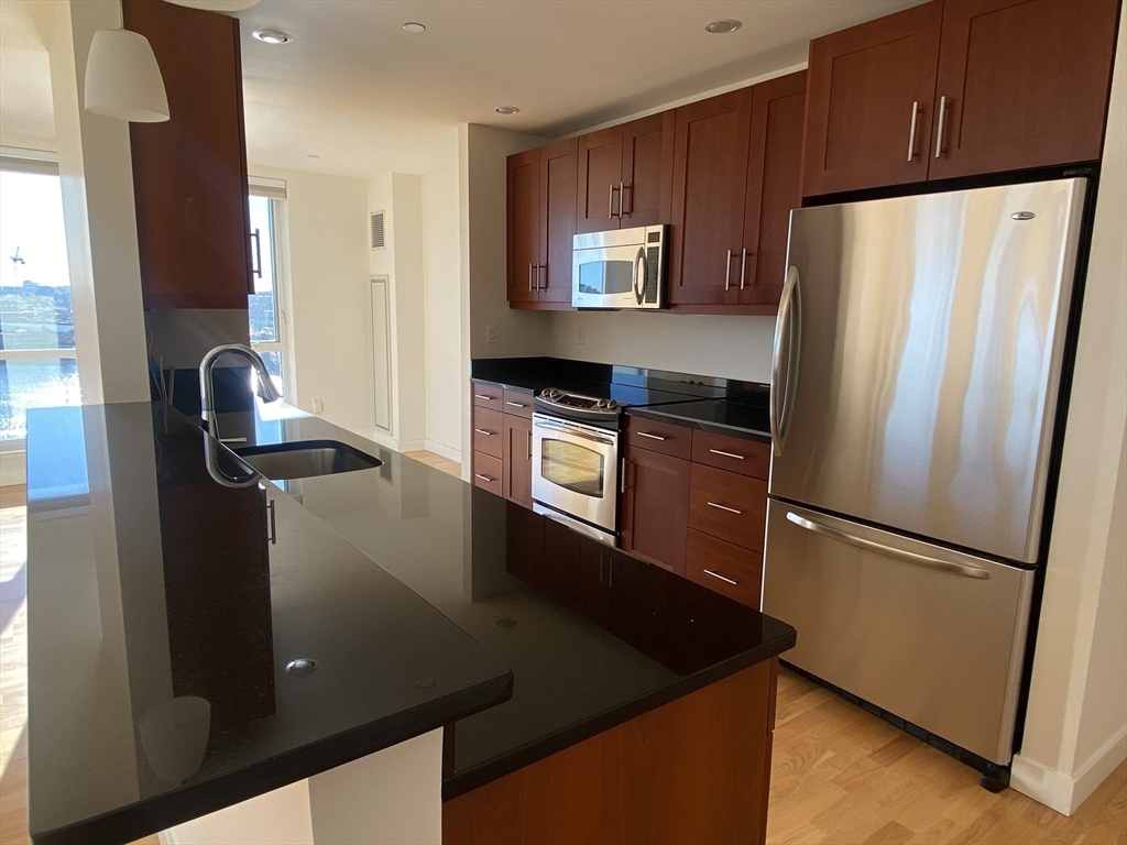 2 bed, 2 bath apartment for rent at 100 Station Landing Unit 1112, Medford — photo 3 of 19