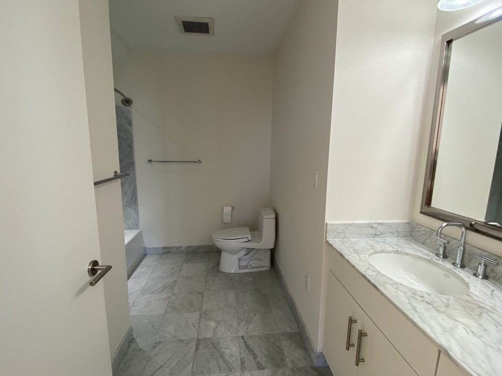 2 bed, 2 bath apartment for rent at 100 Station Landing Unit 1112, Medford — photo 13 of 19