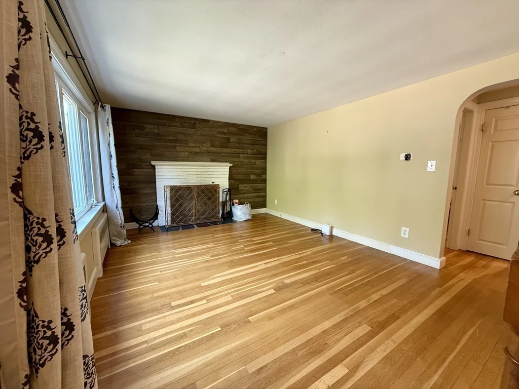 4 bed, 2 bath apartment for rent at 100 Stimson St, West Roxbury — photo 3 of 28