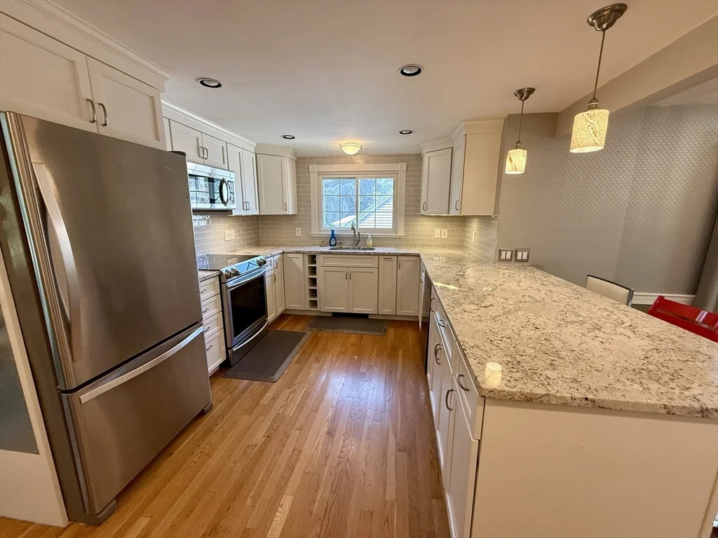 4 bed, 2 bath apartment for rent at 100 Stimson St, West Roxbury — photo 9 of 28