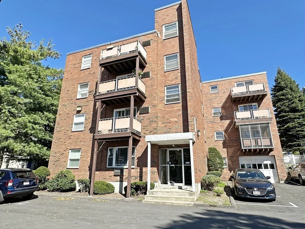 2 bed, 1 bath apartment for rent at 100 Summer St Unit 1-4, Watertown — photo 10 of 10