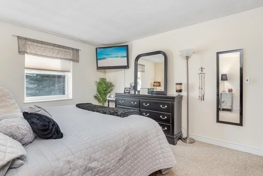 1 bed, 1 bath apartment for rent at 100 Summer St Unit 2-3, Watertown — photo 4 of 7
