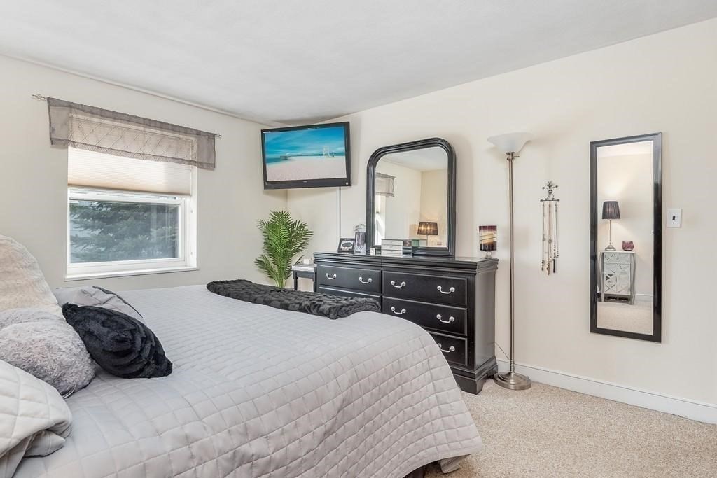 1 bed, 1 bath apartment for rent at 100 Summer St Unit 2-3, Watertown — photo 6 of 7