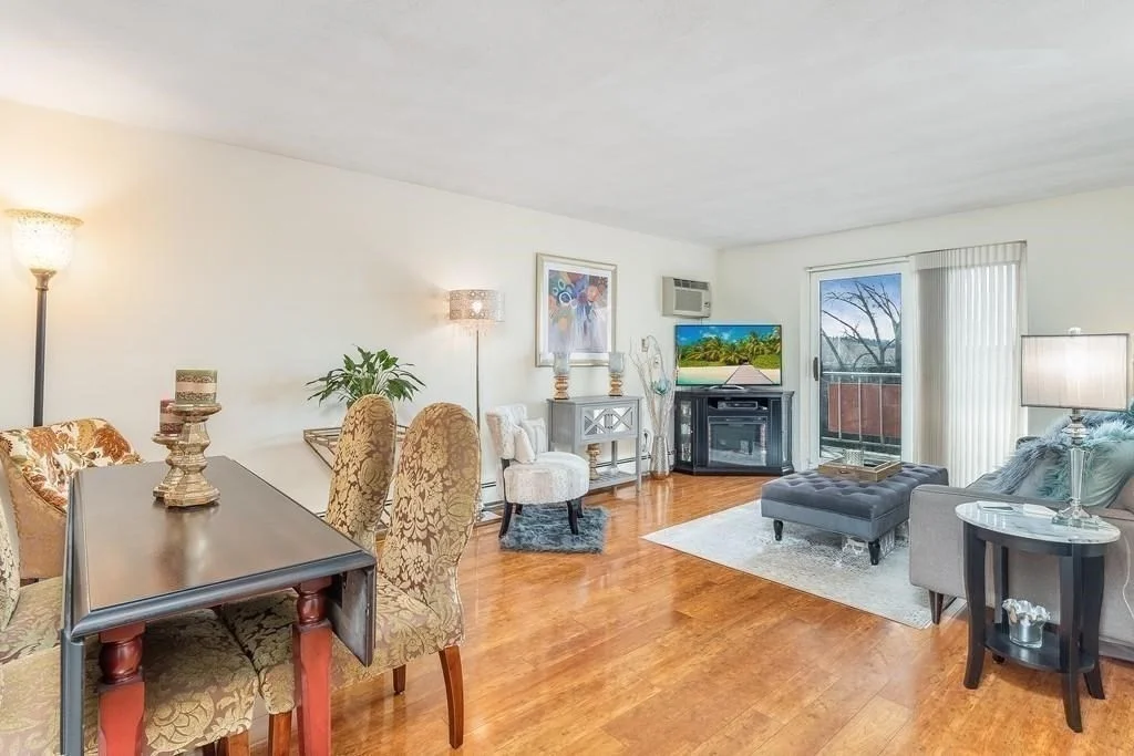 1 bed, 1 bath apartment for rent at 100 Summer St Unit 2-3, Watertown — photo 2 of 7
