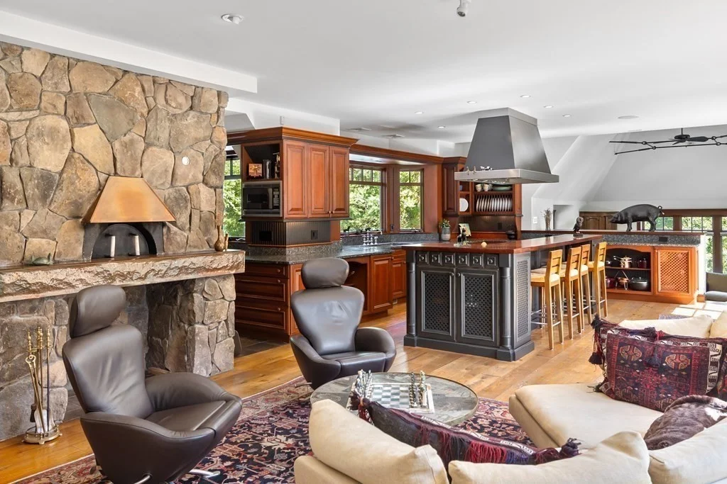 4 bed, 4+ bath apartment for rent at 100 Summer St, Weston — photo 14 of 42