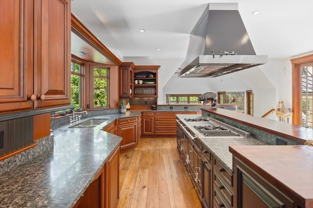 4 bed, 4+ bath apartment for rent at 100 Summer St, Weston — photo 17 of 42