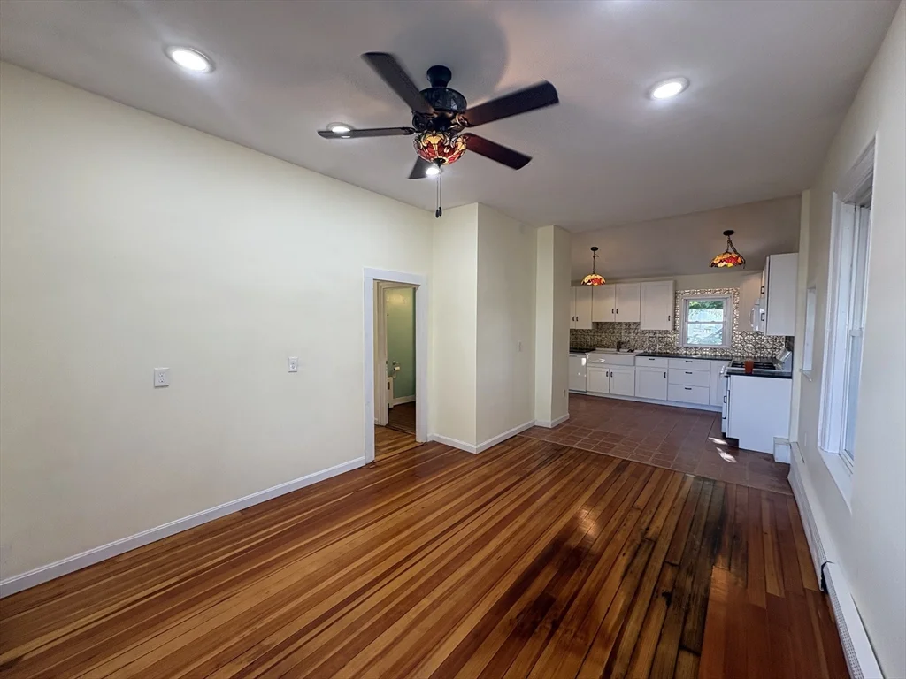 3 bed, 1 bath apartment for rent at 100 Summit Ave Unit 2, Winthrop — photo 6 of 23