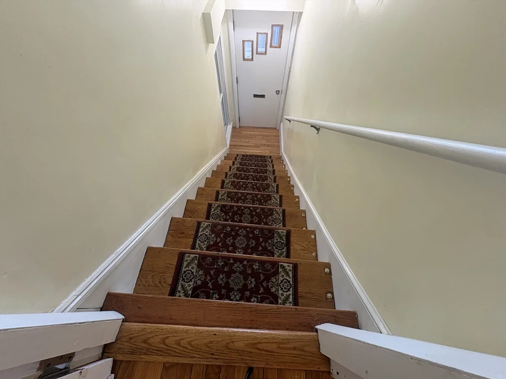3 bed, 1 bath apartment for rent at 100 Summit Ave Unit 2, Winthrop — photo 20 of 23