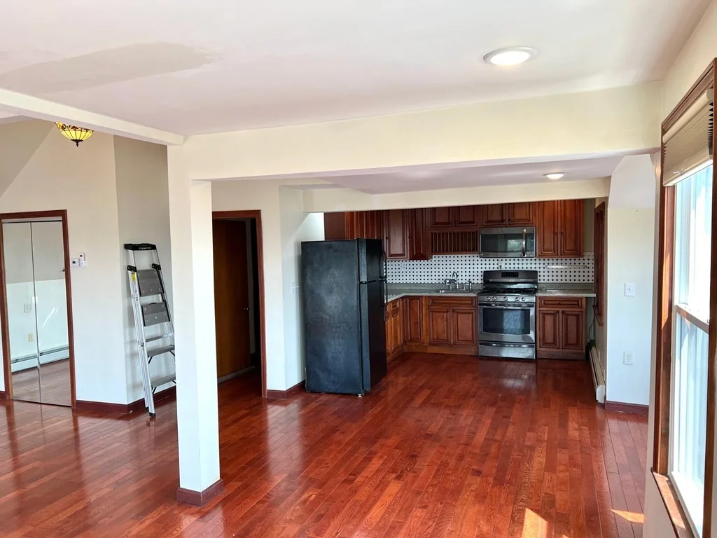 2 bed, 1 bath apartment for rent at 100 Summit Ave Unit 3, Winthrop — photo 12 of 19