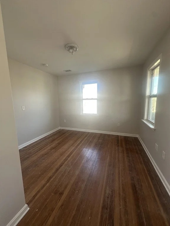3 bed, 1 bath apartment for rent at 100 Sumner St Unit 100, Quincy — photo 13 of 17
