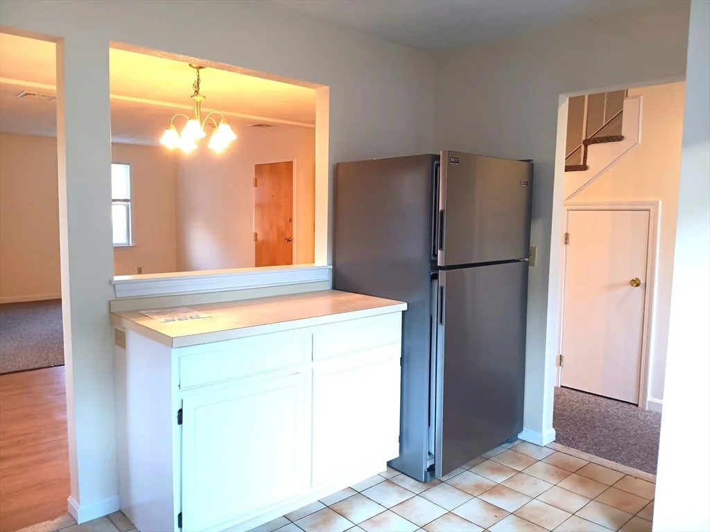 2 bed, 1 bath apartment for rent at 100 Trapelo Rd Unit 3, Waltham — photo 7 of 15