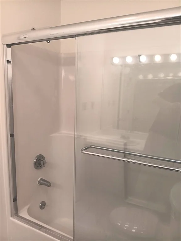 2 bed, 1 bath apartment for rent at 100 Trapelo Rd Unit 3, Waltham — photo 8 of 15