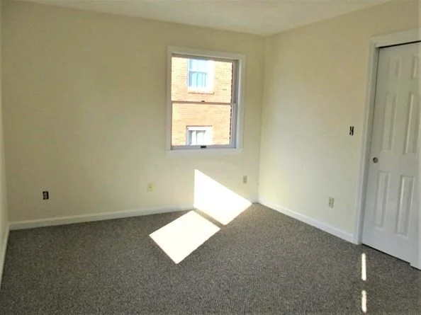 2 bed, 1 bath apartment for rent at 100 Trapelo Rd Unit 3, Waltham — photo 5 of 15