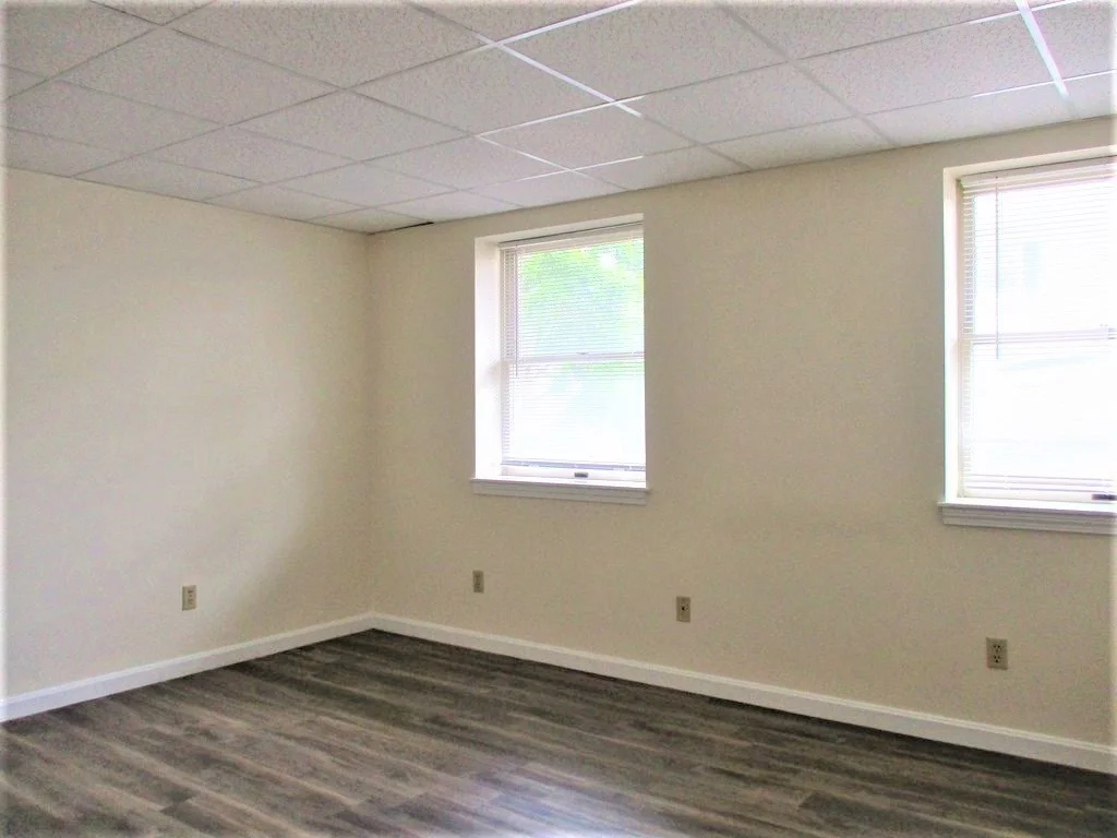 2 bed, 1 bath apartment for rent at 100 Trapelo Rd Unit 5, Waltham — photo 2 of 10