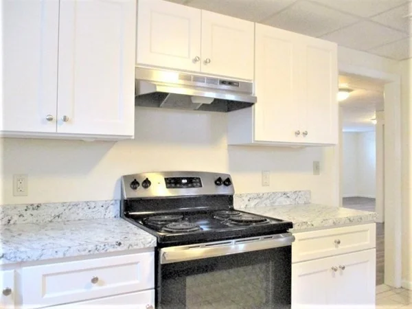 2 bed, 1 bath apartment for rent at 100 Trapelo Rd Unit 5, Waltham — photo 7 of 10