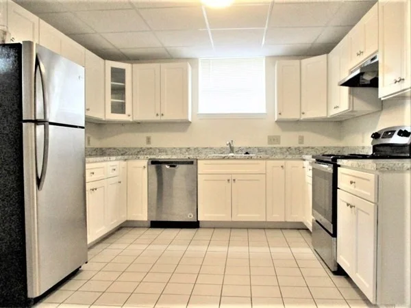 2 bed, 1 bath apartment for rent at 100 Trapelo Rd Unit 5, Waltham — photo 6 of 10